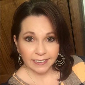 Meet your Posher, Shelly